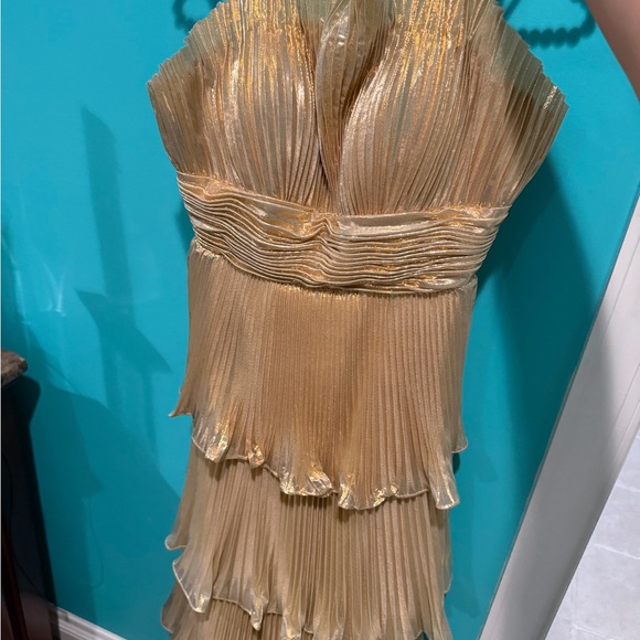 Mac Duggal Metallic Gold Strapless Tiered Pleated Gown - Picture 5 of 6